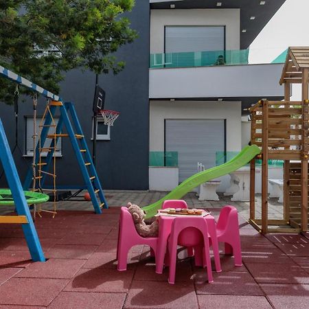 Boutique Residence Cosmopolis 1 比比涅 外观 照片